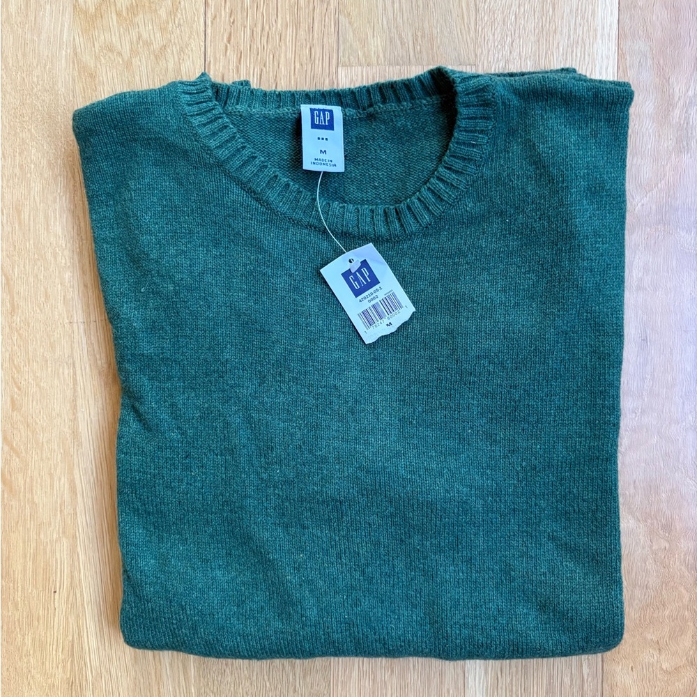 NWT GAP Wool blend green sweater size medium